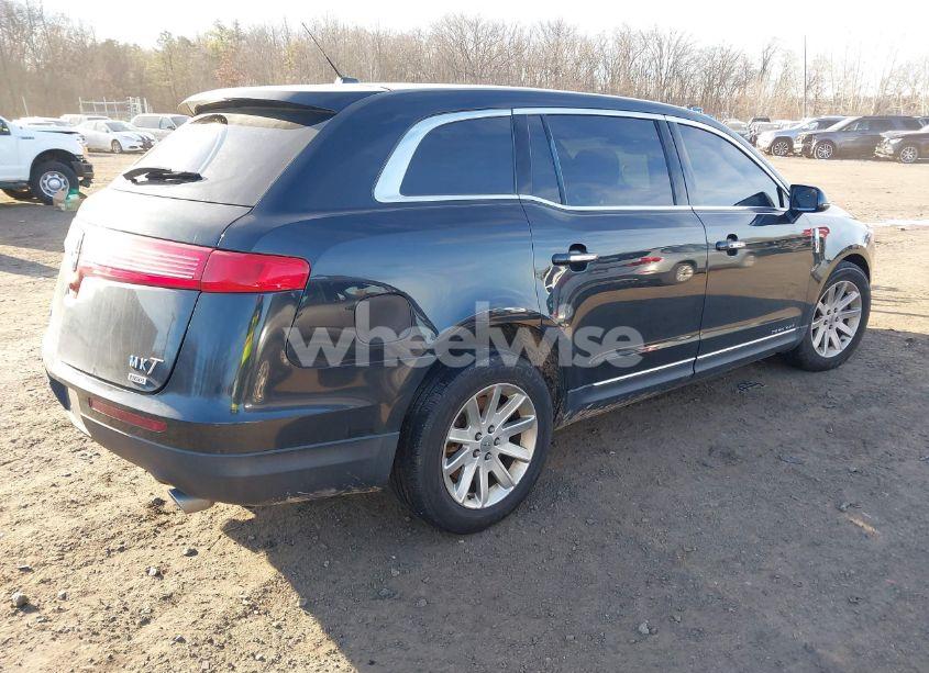 Photo 4 of 2015 Lincoln Mkt LIVERY (VIN 2LMHJ5NK8FBL01100)