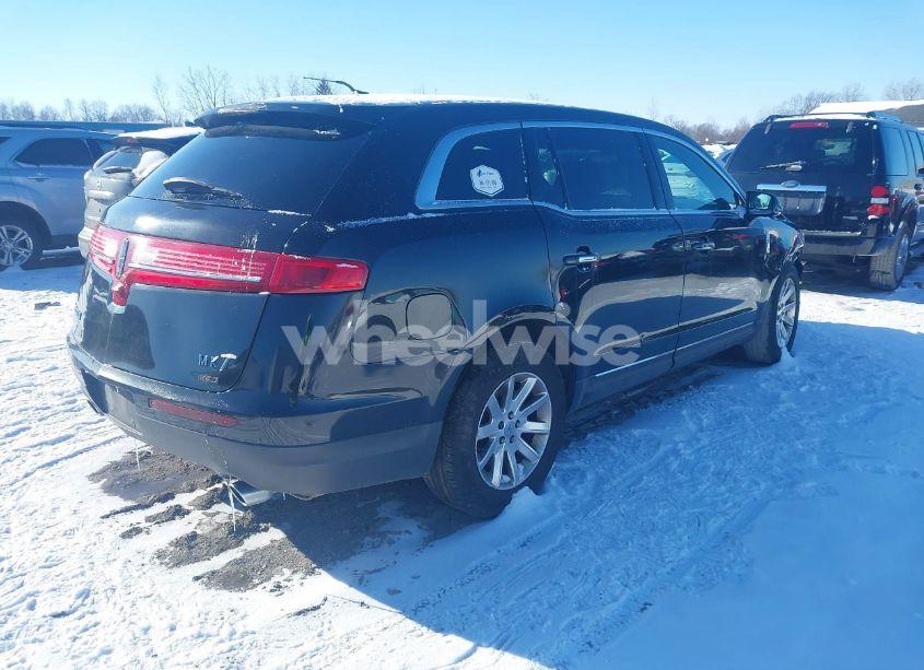 Photo 4 of 2015 Lincoln Mkt LIVERY (VIN 2LMHJ5NK9FBL01235)