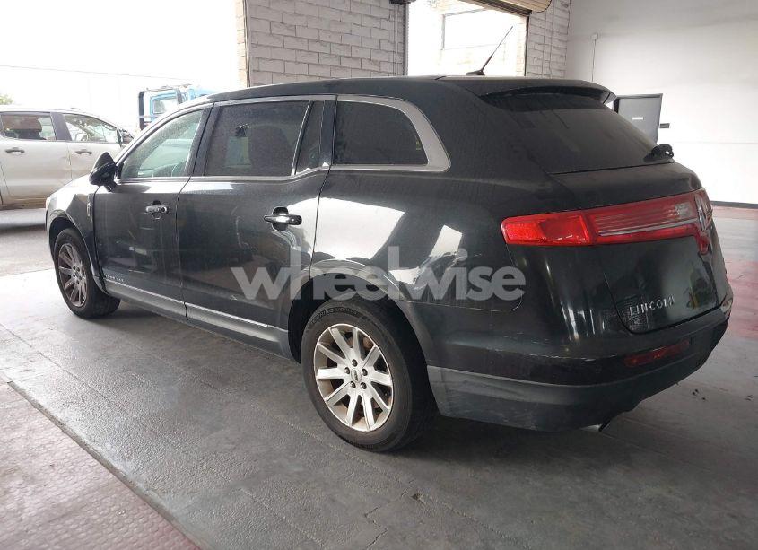 Photo 3 of 2013 Lincoln Mkt LIVERY (VIN 2LMHJ5NKXDBL57861)