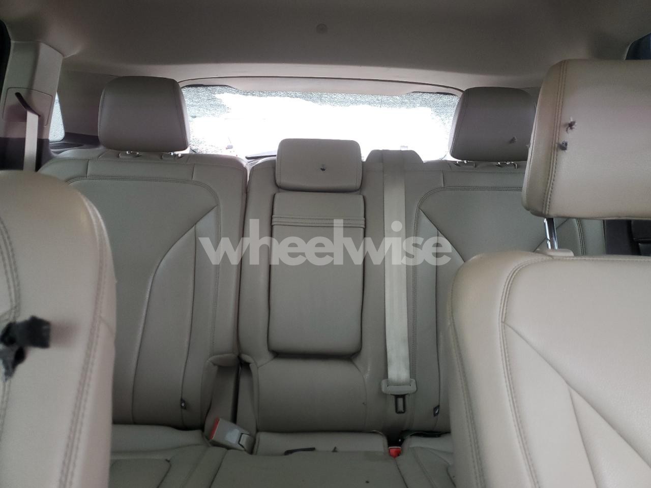 Photo 10 of 2022 LINCOLN NAUTILUS (VIN 2LMPJ6J91NBL13205)