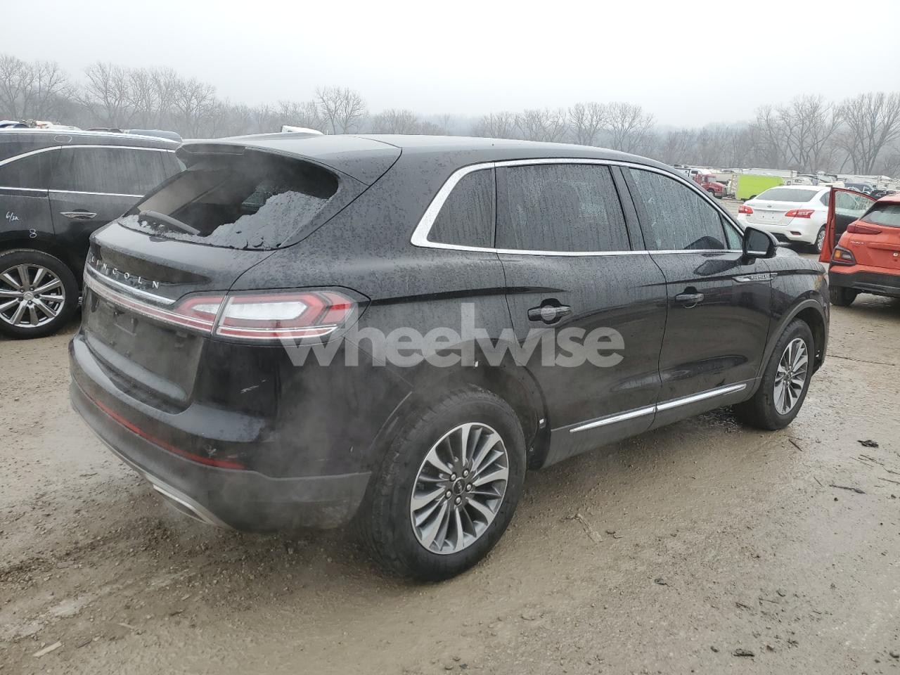 Photo 3 of 2022 LINCOLN NAUTILUS (VIN 2LMPJ6J91NBL13205)