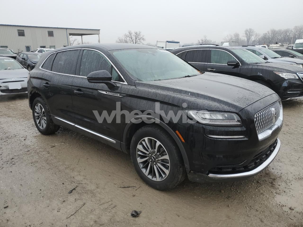 Photo 4 of 2022 LINCOLN NAUTILUS (VIN 2LMPJ6J91NBL13205)