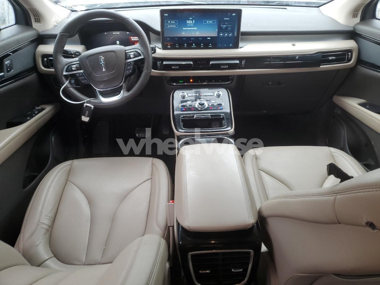 Photo 8 of 2022 LINCOLN NAUTILUS (VIN 2LMPJ6J91NBL13205)