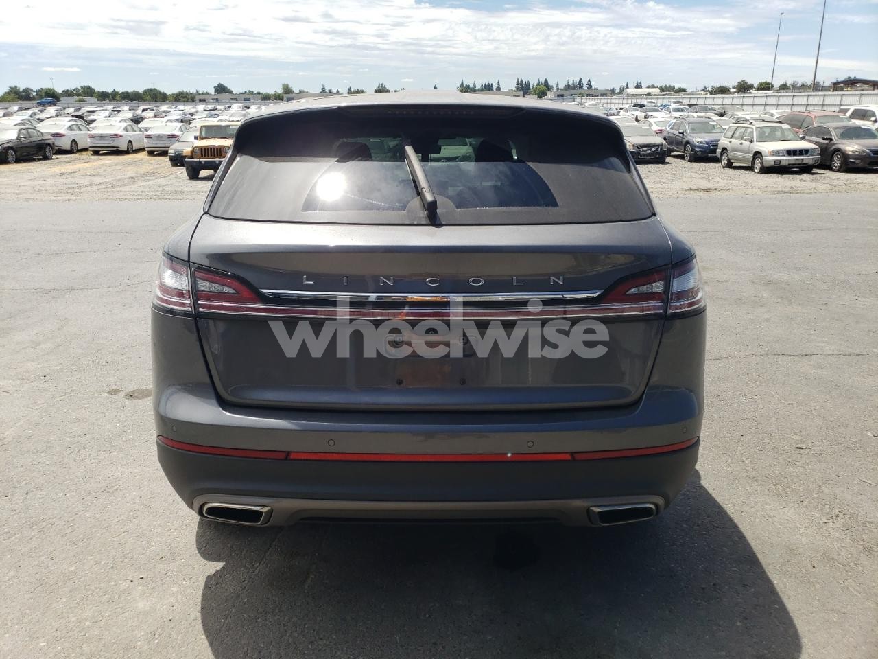 Photo 6 of 2022 LINCOLN NAUTILUS N/A (VIN 2LMPJ6J91NBL25824)