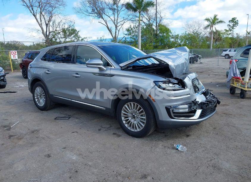 2020 Lincoln Nautilus STANDARD (VIN 2LMPJ6J95LBL25595) main photo