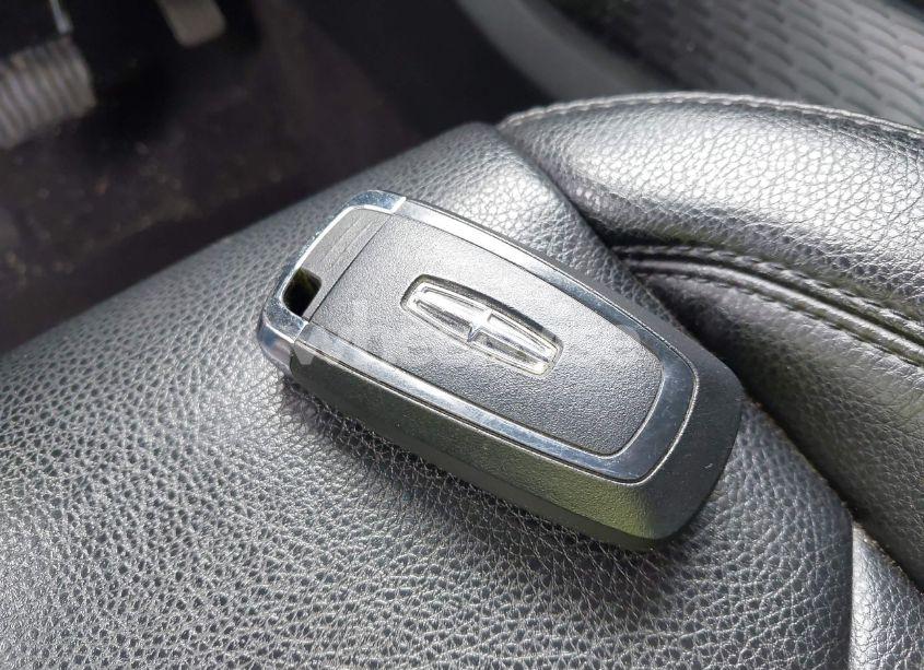 Photo 11 of 2020 Lincoln Nautilus STANDARD (VIN 2LMPJ6J95LBL25595)