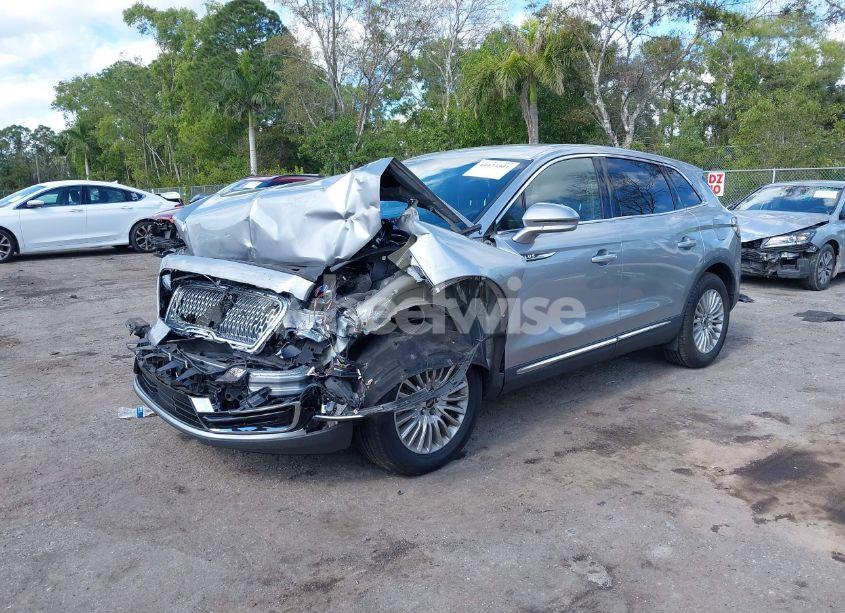 Photo 2 of 2020 Lincoln Nautilus STANDARD (VIN 2LMPJ6J95LBL25595)