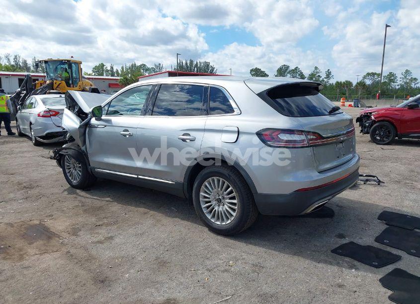 Photo 3 of 2020 Lincoln Nautilus STANDARD (VIN 2LMPJ6J95LBL25595)