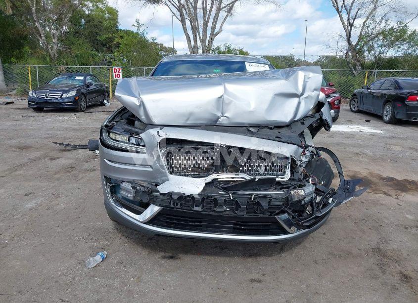 Photo 6 of 2020 Lincoln Nautilus STANDARD (VIN 2LMPJ6J95LBL25595)