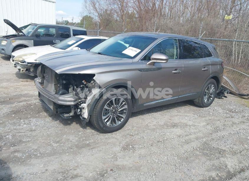 Photo 2 of 2020 Lincoln Nautilus STANDARD (VIN 2LMPJ6J98LBL09066)