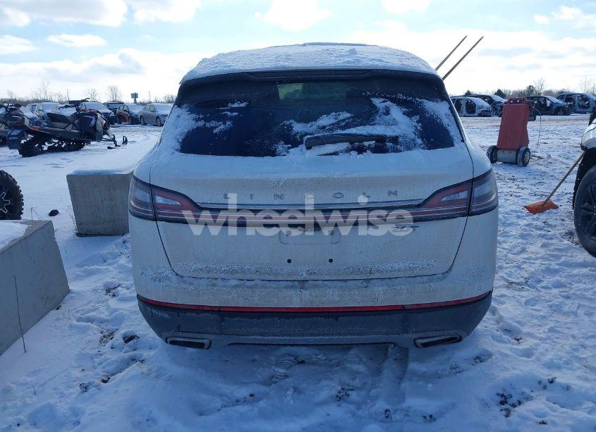 Photo 16 of 2020 Lincoln Nautilus STANDARD (VIN 2LMPJ6J9XLBL29285)