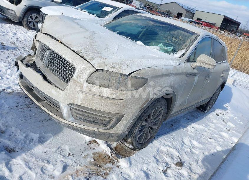 Photo 2 of 2020 Lincoln Nautilus STANDARD (VIN 2LMPJ6J9XLBL29285)