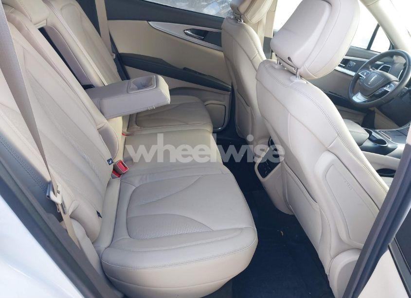 Photo 8 of 2020 Lincoln Nautilus STANDARD (VIN 2LMPJ6J9XLBL29285)