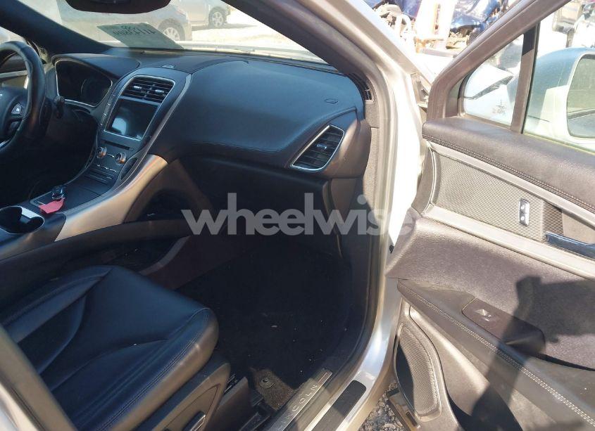 Photo 5 of 2017 Lincoln Mkx PREMIERE (VIN 2LMPJ6JR3HBL14683)