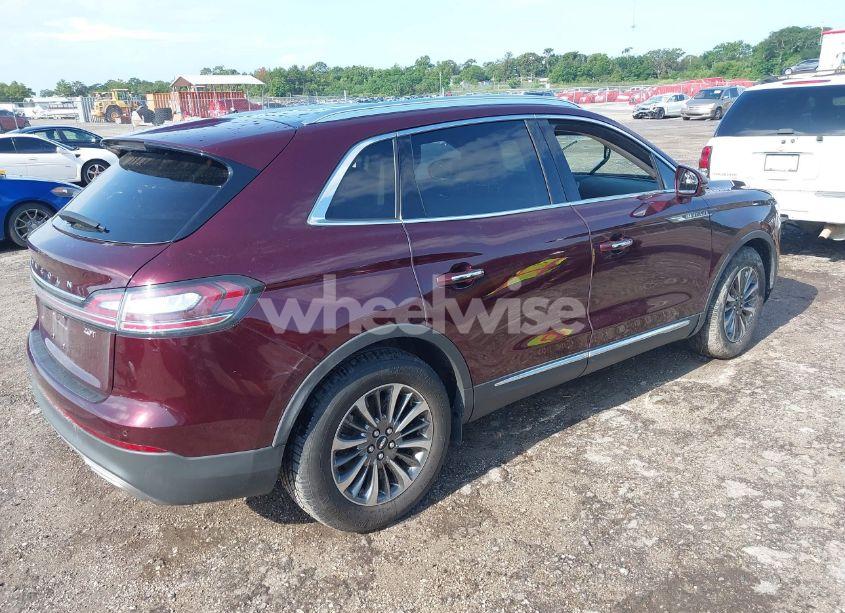 Photo 4 of 2020 Lincoln Nautilus RESERVE (VIN 2LMPJ6K94LBL29717)