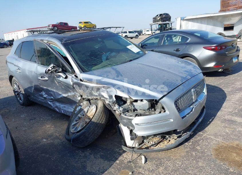 2020 Lincoln Nautilus RESERVE (VIN 2LMPJ6K98LBL14122) main photo