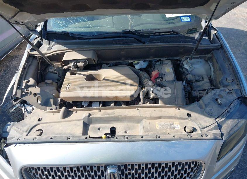 Photo 10 of 2020 Lincoln Nautilus RESERVE (VIN 2LMPJ6K98LBL14122)