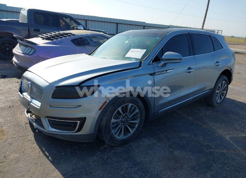 Photo 2 of 2020 Lincoln Nautilus RESERVE (VIN 2LMPJ6K98LBL14122)