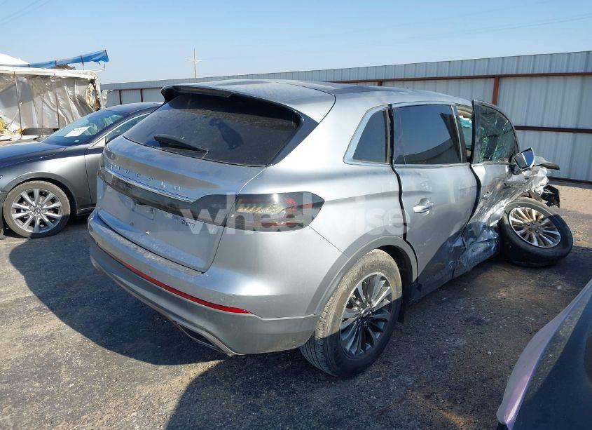 Photo 4 of 2020 Lincoln Nautilus RESERVE (VIN 2LMPJ6K98LBL14122)