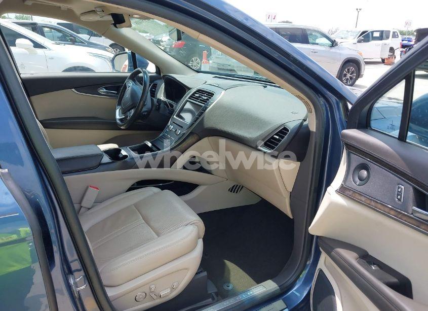 Photo 5 of 2019 Lincoln Nautilus RESERVE (VIN 2LMPJ6L95KBL42845)