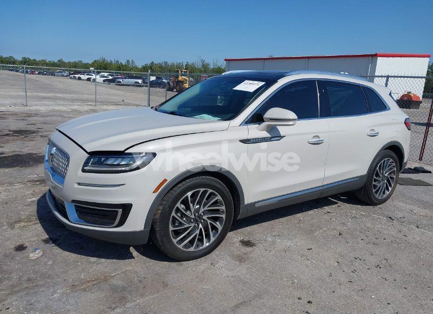 Photo 2 of 2019 Lincoln Nautilus RESERVE (VIN 2LMPJ6L99KBL36336)