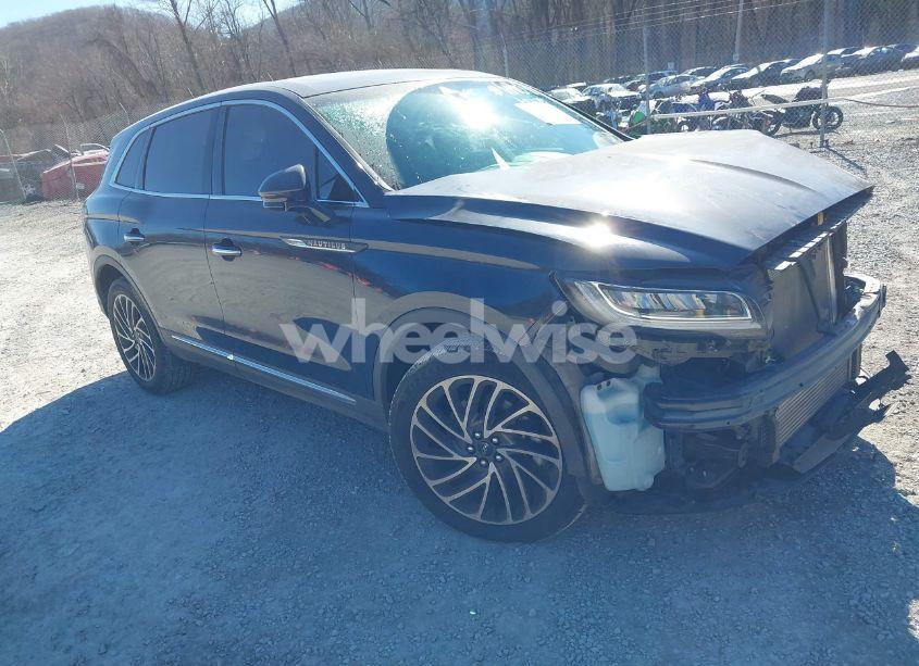 2019 Lincoln Nautilus RESERVE (VIN 2LMPJ6LP2KBL12796) main photo