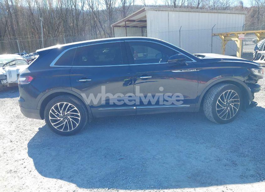 Photo 13 of 2019 Lincoln Nautilus RESERVE (VIN 2LMPJ6LP2KBL12796)