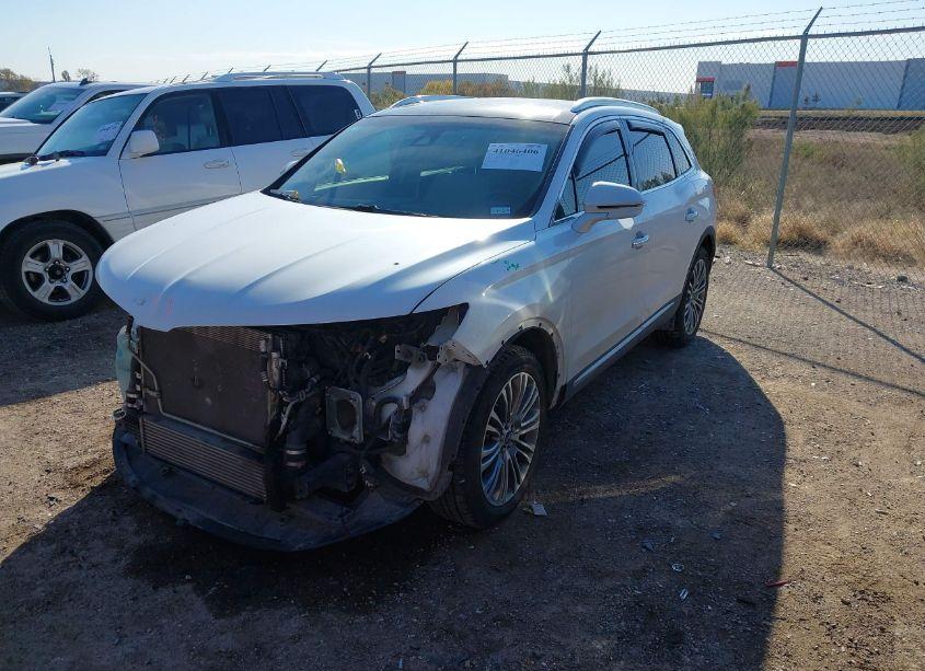 Photo 2 of 2017 Lincoln Mkx RESERVE (VIN 2LMPJ6LP3HBL50143)