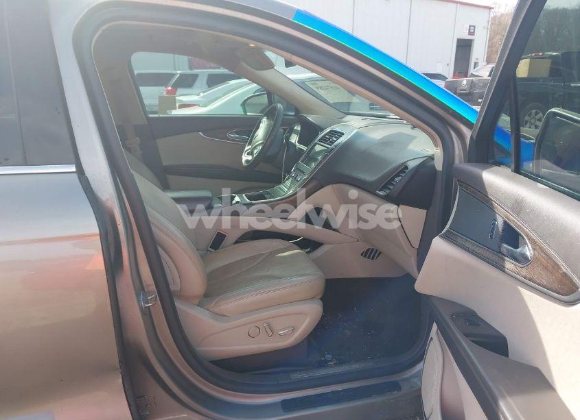 Photo 5 of 2016 Lincoln Mkx RESERVE (VIN 2LMPJ6LPXGBL51630)