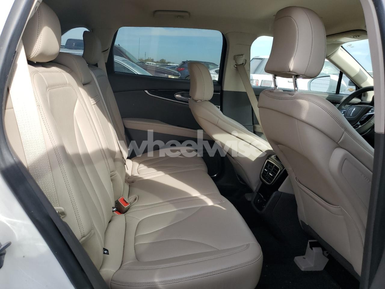 Photo 10 of 2022 LINCOLN NAUTILUS (VIN 2LMPJ8J98NBL17067)