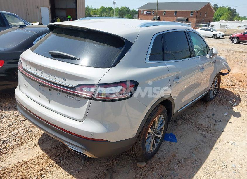 Photo 4 of 2020 Lincoln Nautilus STANDARD (VIN 2LMPJ8J99LBL00372)