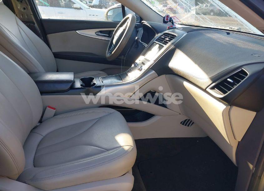 Photo 5 of 2017 Lincoln Mkx PREMIERE (VIN 2LMPJ8JR3HBL43225)