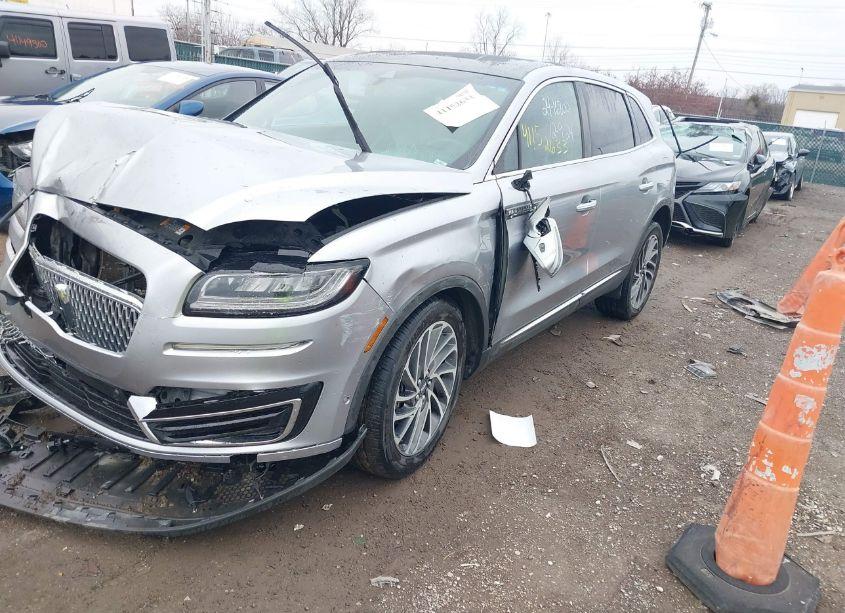 Photo 2 of 2020 Lincoln Nautilus RESERVE (VIN 2LMPJ8K91LBL00039)