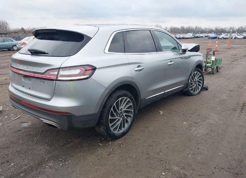 Photo 4 of 2020 Lincoln Nautilus RESERVE (VIN 2LMPJ8K91LBL00039)