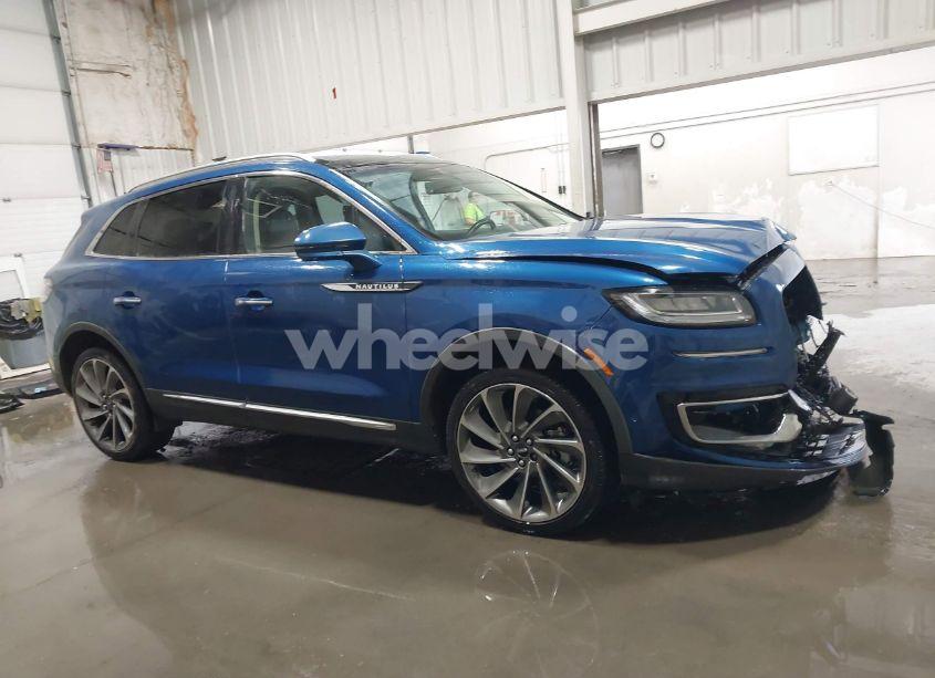 Photo 14 of 2020 Lincoln Nautilus RESERVE (VIN 2LMPJ8K92LBL11017)