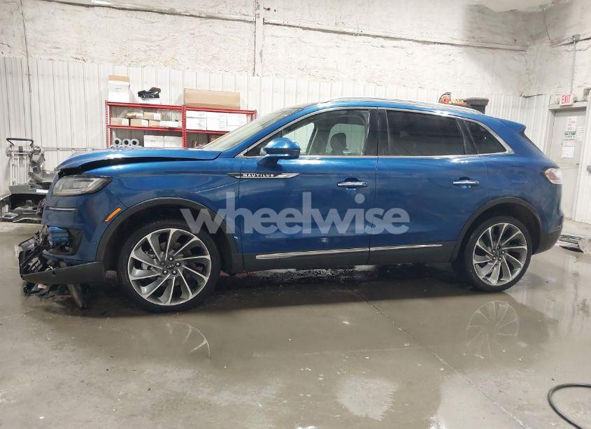 Photo 15 of 2020 Lincoln Nautilus RESERVE (VIN 2LMPJ8K92LBL11017)