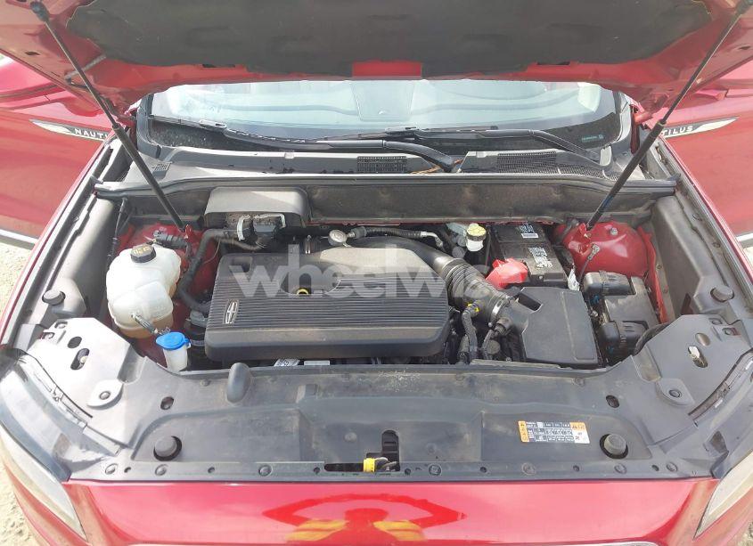 Photo 10 of 2020 Lincoln Nautilus RESERVE (VIN 2LMPJ8K94LBL08667)