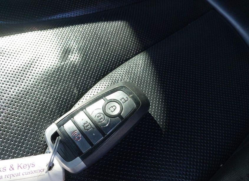 Photo 11 of 2020 Lincoln Nautilus RESERVE (VIN 2LMPJ8K94LBL15246)