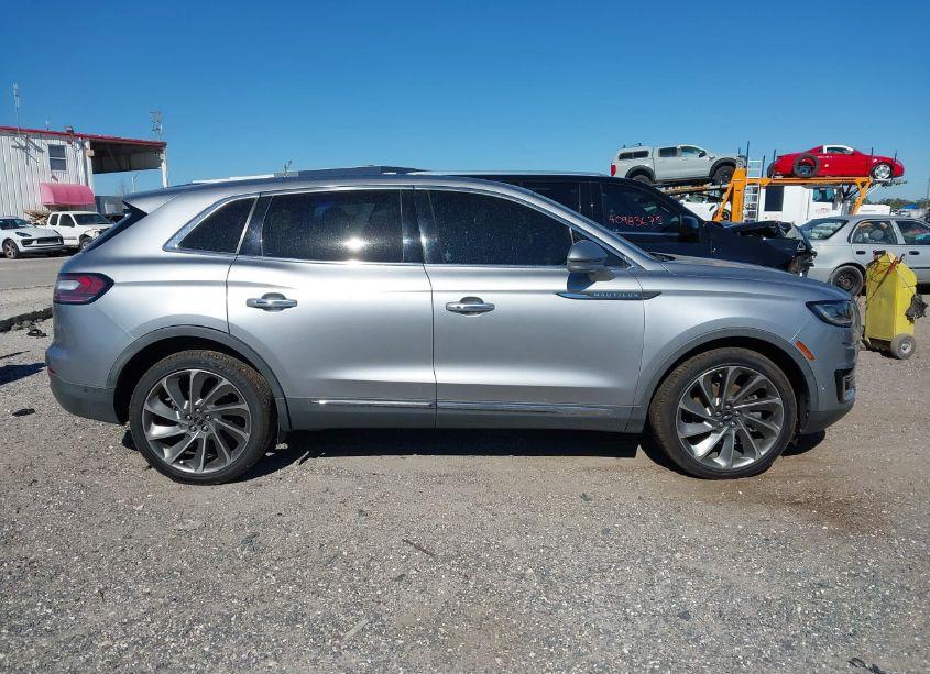 Photo 13 of 2020 Lincoln Nautilus RESERVE (VIN 2LMPJ8K94LBL15246)