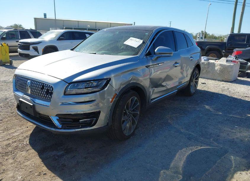 Photo 2 of 2020 Lincoln Nautilus RESERVE (VIN 2LMPJ8K94LBL15246)