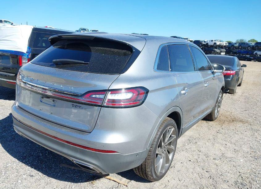 Photo 4 of 2020 Lincoln Nautilus RESERVE (VIN 2LMPJ8K94LBL15246)