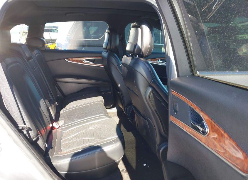 Photo 8 of 2020 Lincoln Nautilus RESERVE (VIN 2LMPJ8K94LBL15246)