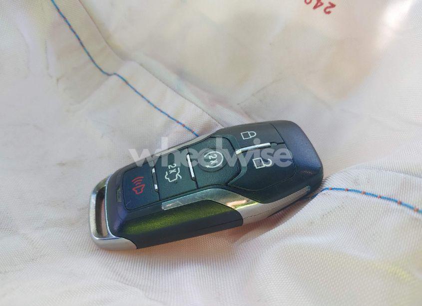 Photo 11 of 2017 Lincoln Mkx SELECT (VIN 2LMPJ8KR5HBL34766)