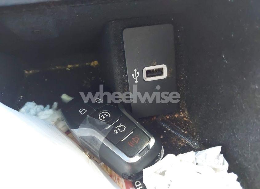 Photo 11 of 2017 Lincoln Mkx SELECT (VIN 2LMPJ8KR6HBL35098)