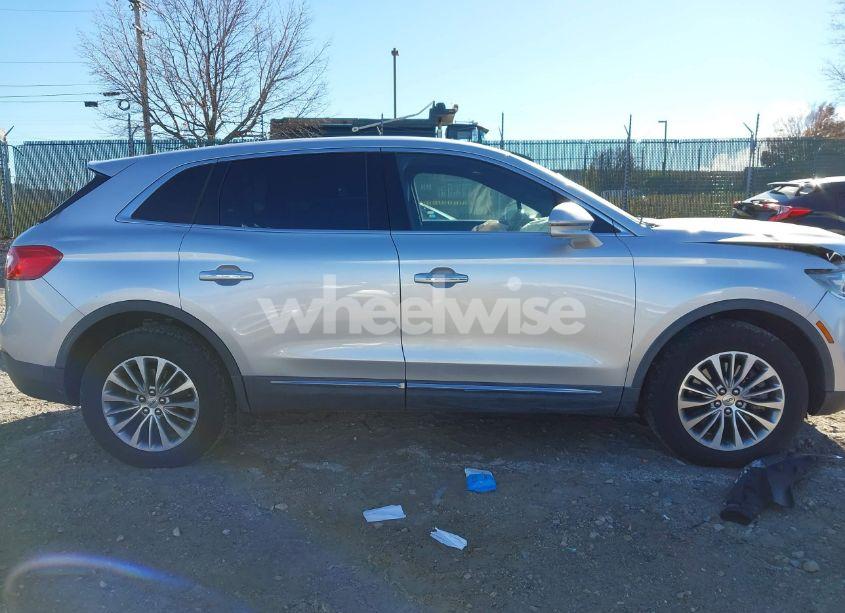 Photo 13 of 2017 Lincoln Mkx SELECT (VIN 2LMPJ8KR6HBL35098)