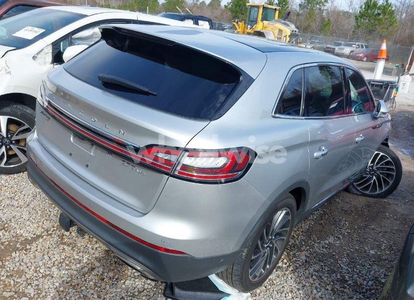 Photo 4 of 2019 Lincoln Nautilus RESERVE (VIN 2LMPJ8LP6KBL15003)