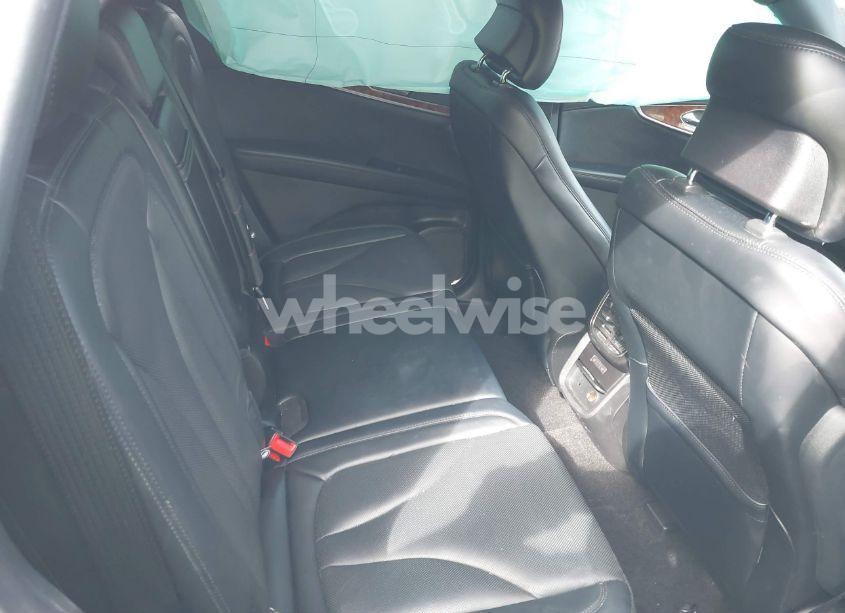 Photo 8 of 2019 Lincoln Nautilus RESERVE (VIN 2LMPJ8LP6KBL15003)