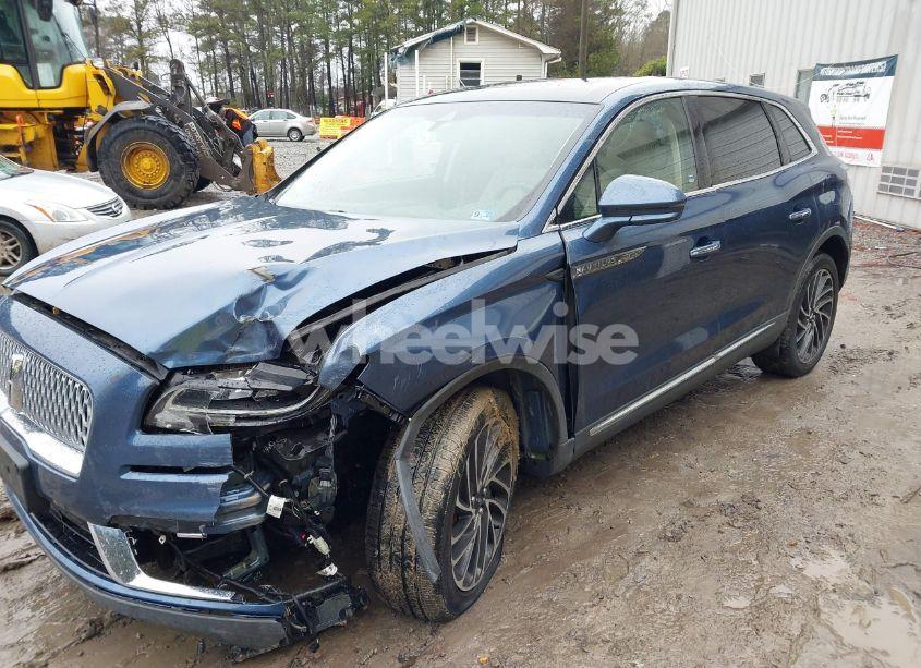 Photo 2 of 2019 Lincoln Nautilus RESERVE (VIN 2LMPJ8LP9KBL14914)