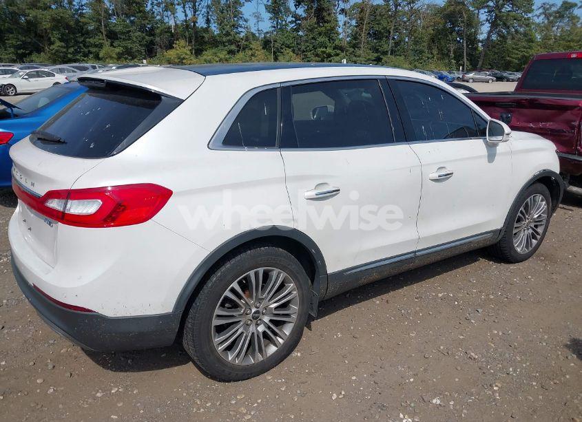 Photo 13 of 2017 Lincoln Mkx RESERVE (VIN 2LMPJ8LR2HBL33718)