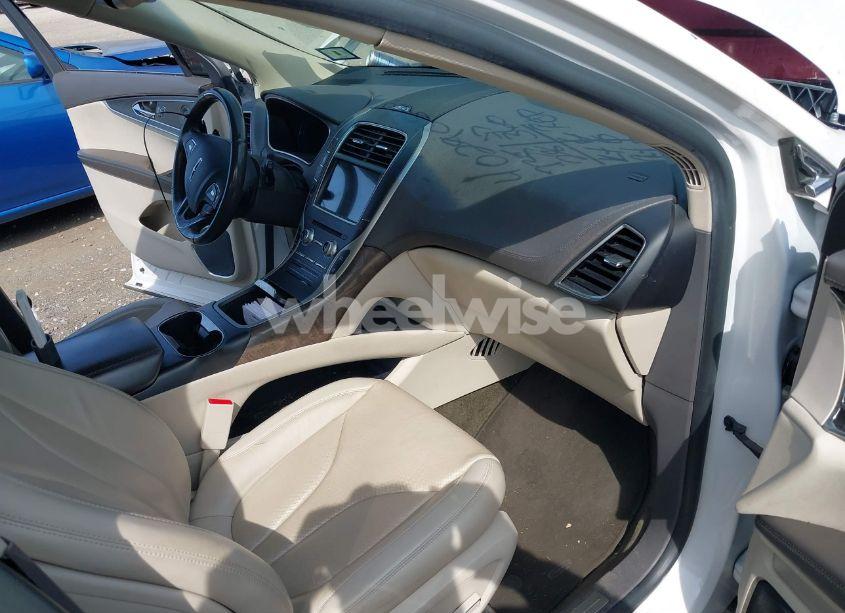 Photo 5 of 2017 Lincoln Mkx RESERVE (VIN 2LMPJ8LR2HBL33718)